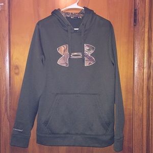 Men’s Under Armour hoodie